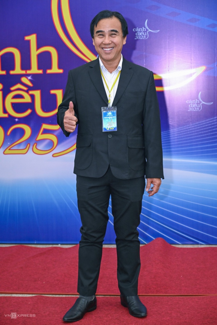 Nghệ sĩ hội ngộ trên thảm đỏ giải Cánh Diều - 8