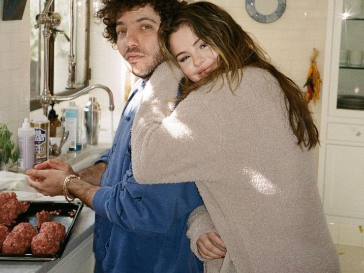 "In-tư" anh xã của Selena Gomez: Từng lọt top Quý ông quyến rũ nhất hành tinh 1768697292 untitled design 2024 07 24t14541 width1200height900