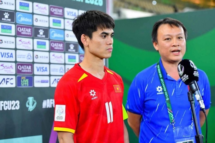 Văn Khang - đội trưởng U23 Việt Nam: Một thủ lĩnh ở kỹ thuật, tư duy lẫn tinh thần - 3
