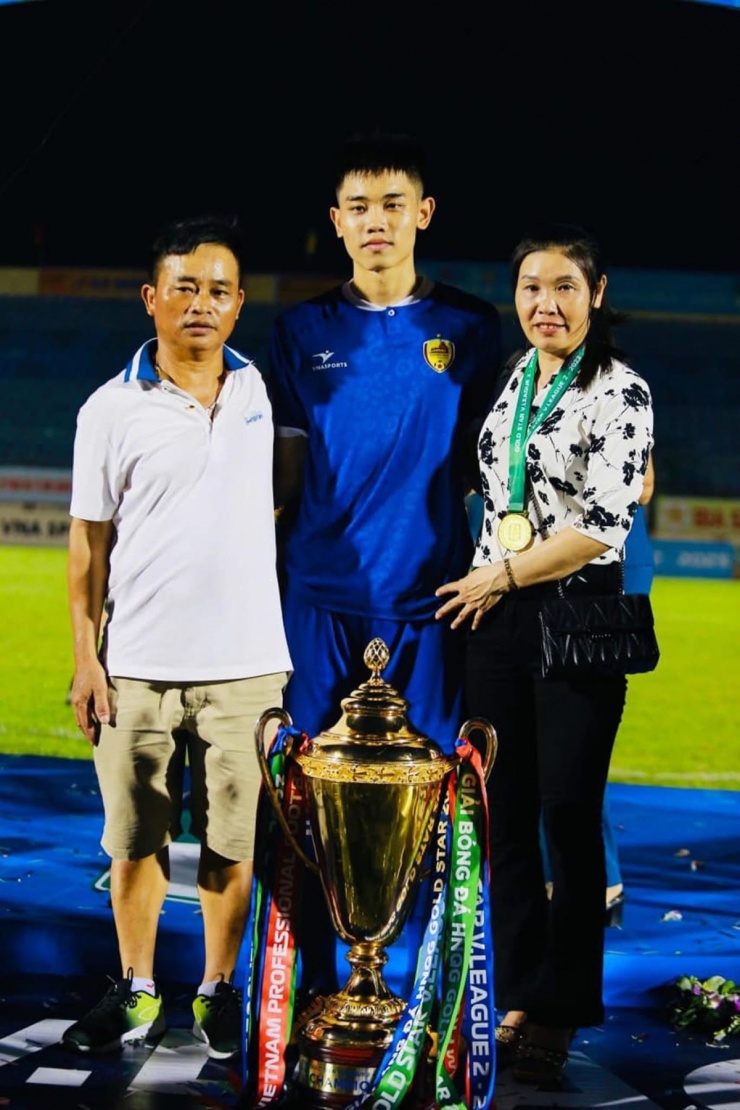 Loạt ảnh thời còn là 'Bắc còi' của tiền đạo U23 Việt Nam - 4