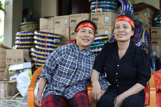 Người dân xóm Hưng Yên Bắc 2 tràn đầy khí thế, không khí cả xóm náo nhiệt như ngày hội trước giờ bóng lăn. Ảnh: Đức Hùng