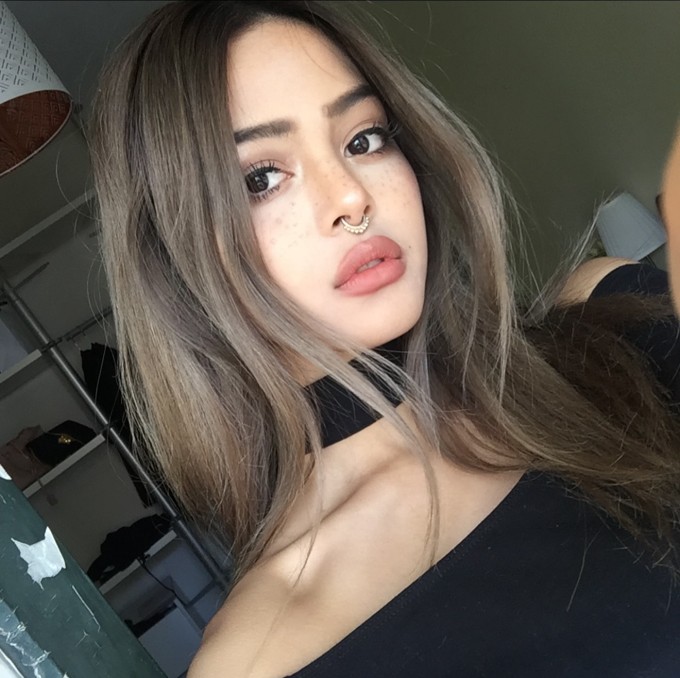 Hot girl môi tều Lily Maymac nổi tiếng 10 năm trước giờ ra sao? - 3