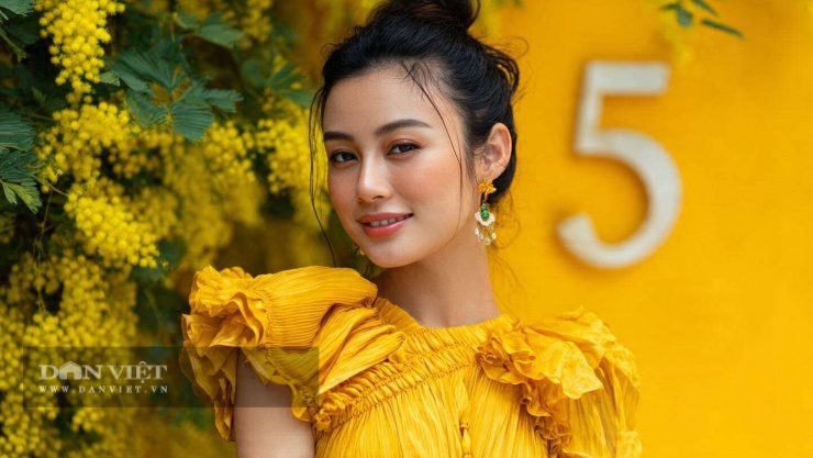 Con số may mắn hôm nay 24/1 của con giáp tuổi Tuất: 5 và 7. Màu sắc may mắn: Vàng và đỏ