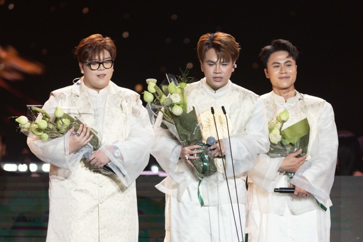 DTAP là nhà sản xuất âm nhạc của năm.