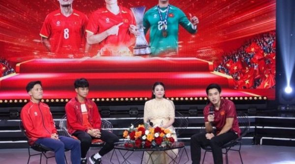 Cao Văn Bình, Đình Bắc và Quốc Cường chia sẻ tiêu chí chọn bạn gái 1769561086 342 thumbnail width740height495 anh cat 3 2 auto cropjpg 1