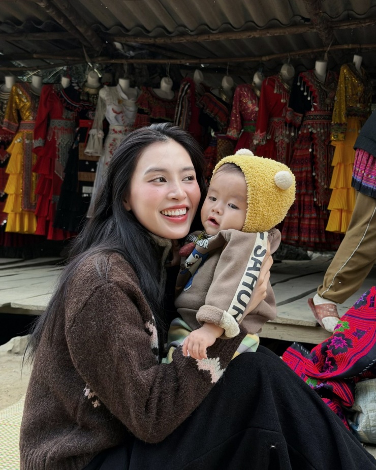 Ảnh sao 29/1: Cường Đôla 'bỏ rơi' vợ, ngủ riêng với ba con - 8