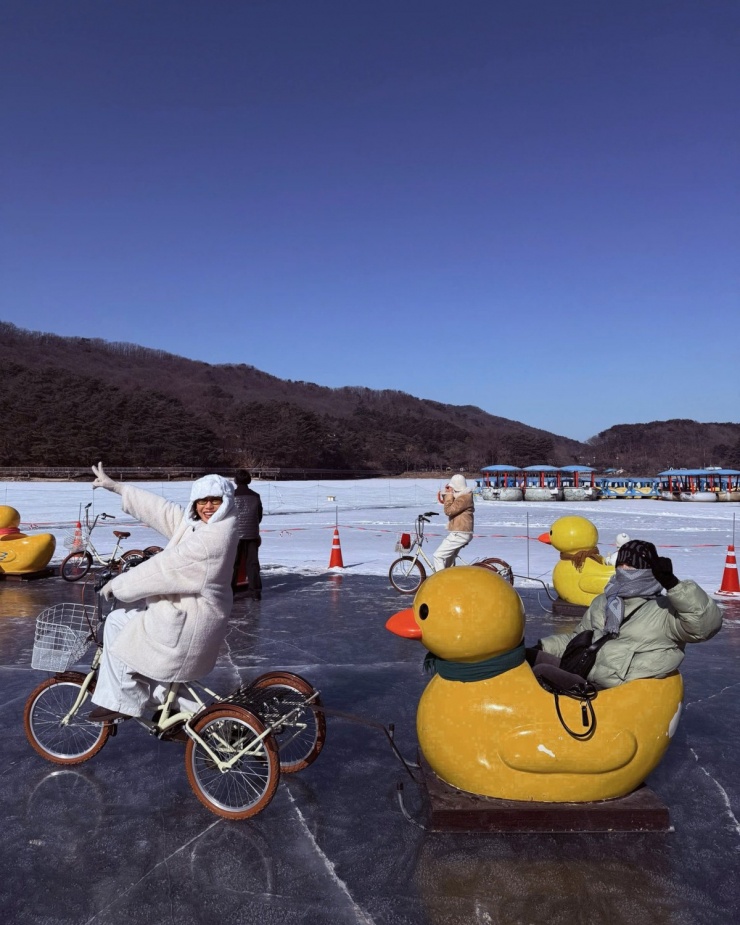 Ảnh sao 29/1: Cường Đôla 'bỏ rơi' vợ, ngủ riêng với ba con - 10