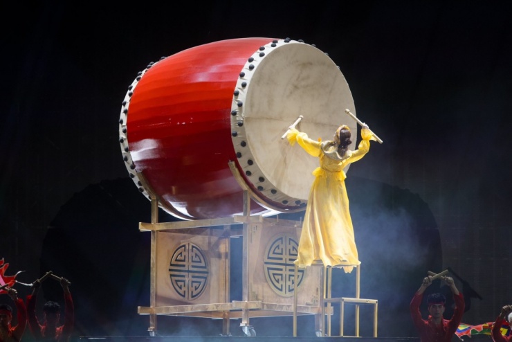 Hòa Minzy bị nhận xét 'liều mạng' trong fan concert - 6