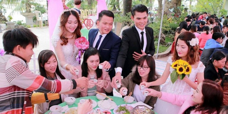 Hai anh em Hồng Lam tổ chức cưới, hỏi cùng ngày 