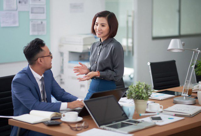 Người khôn ngoan hiểu rằng, lời nói đôi khi không làm sáng tỏ vấn đề mà chỉ khiến mâu thuẫn bị đẩy lên cao trào. Ảnh minh họa