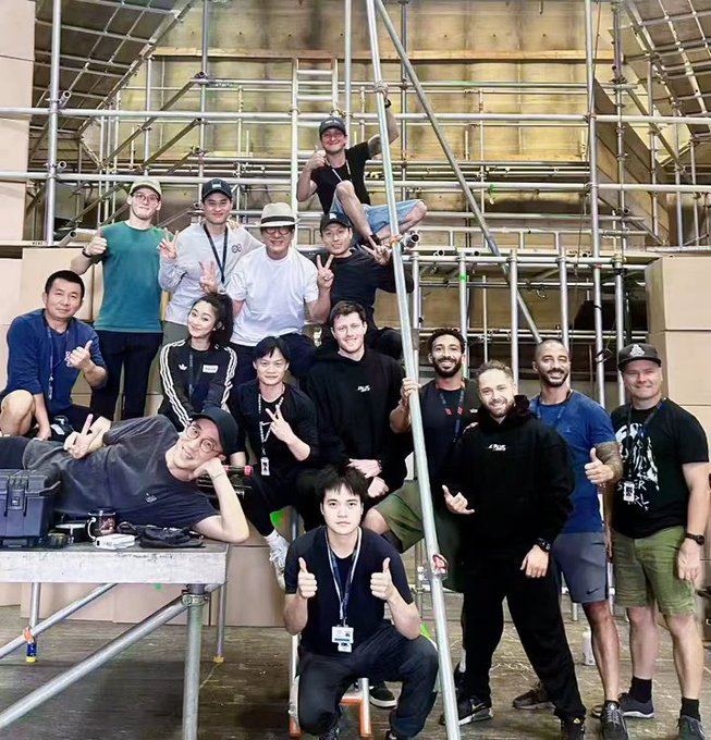 Thành Long bất ngờ xuất hiện tại phim trường Spider-Man 4, dàn sao Marvel sắp được