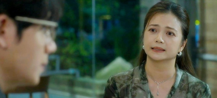 Bà cũng nhiều lần gặp Tuấn để chỉ trích, đổ lỗi cho người yêu của con gái.