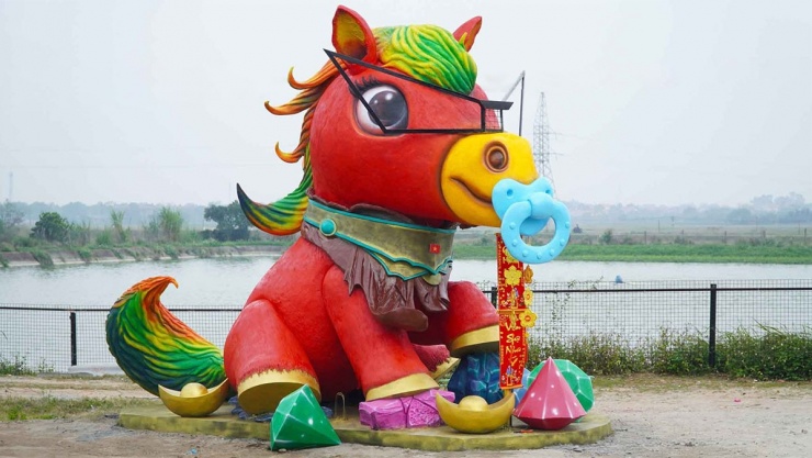1770354056-linh_vat_ngua_0-width1200height675 Linh vật ngựa vui vẻ tại thôn Tân Sơn, xã Hợp Thịnh, Bắc Ninh. (Ảnh: Bùi Văn Quân)