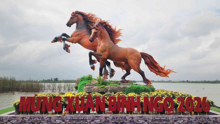 1770354057-linh_vat_ngua_14_0-width1200height675 Linh vật song mã, khu sinh thái Triệu Độ, Triệu Bình, Quảng Trị. (Ảnh: Đinh Văn Tâm)