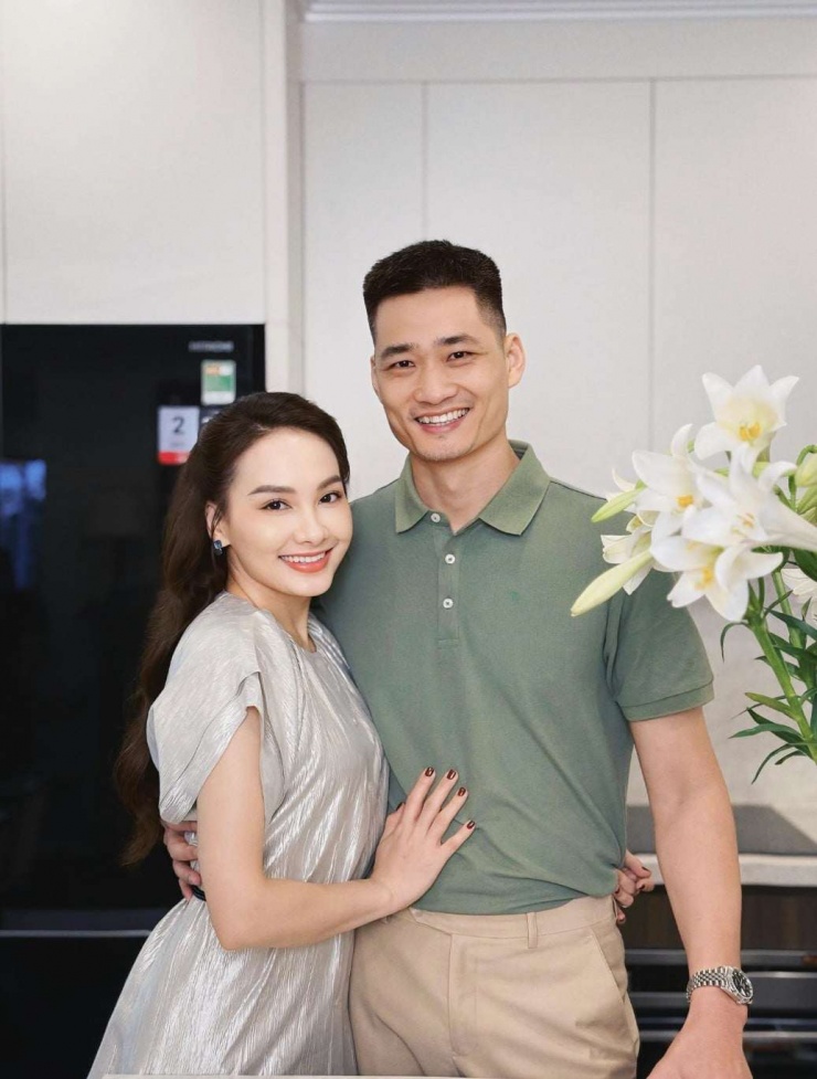 Bảo Thanh hiện đã dừng đóng phim truyền hình, cô dành thời gian chăm sóc tổ ấm bên cạnh công việc tại Nhà hát. (Ảnh: FBNV)