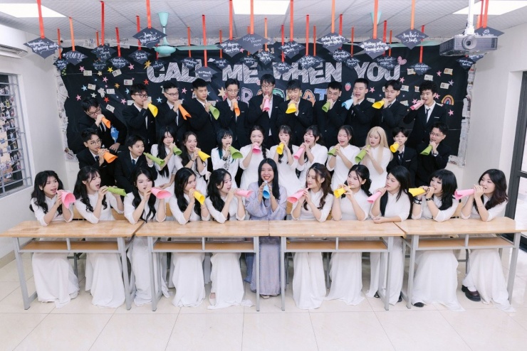 Độc lạ clip kỷ yếu triệu view: Khoe