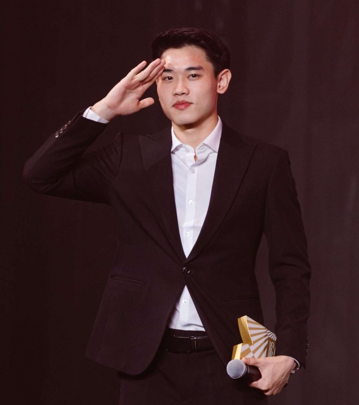 1770708381-nguyen-dinh-bac-02-0758-width1275height1438 Nguyễn Đình Bắc trong một sự kiện gần đây.