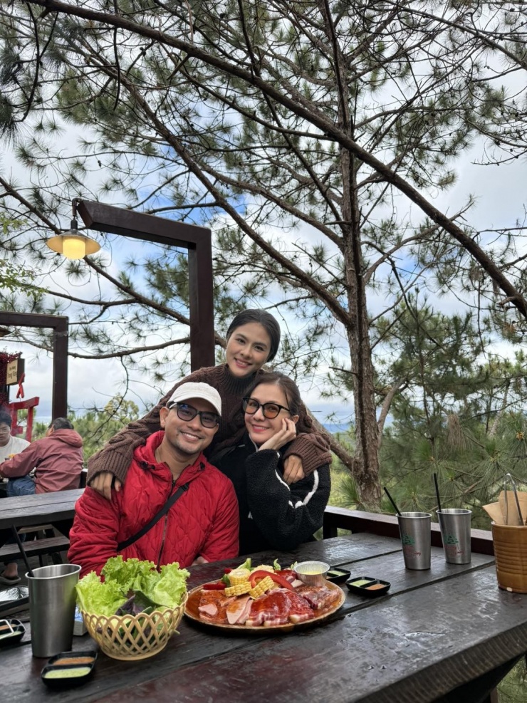 Ảnh sao 12/2: Ngọc Lan hiếm hoi lộ diện - 4