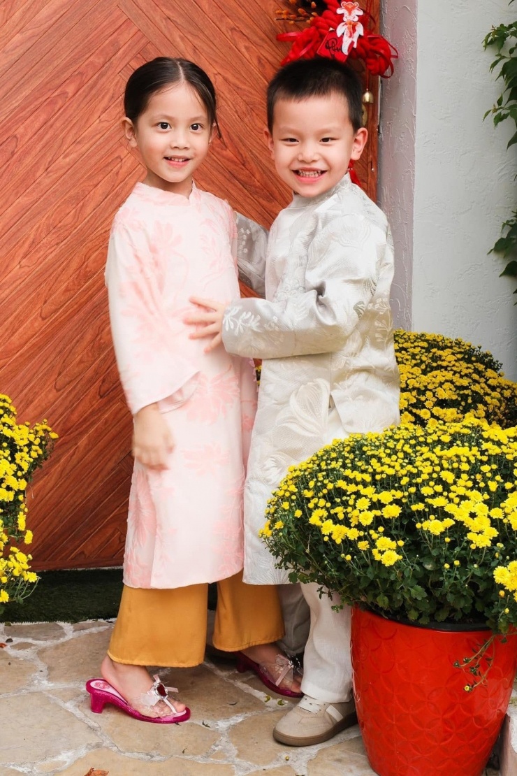 1770860025-5-6309-4073-width1200height1800 Hồ Ngọc Hà - Kim Lý trang hoàng biệt thự đón Tết - 6