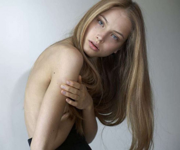 Người mẫu xinh đẹp Ruslana Korshunova. Elle