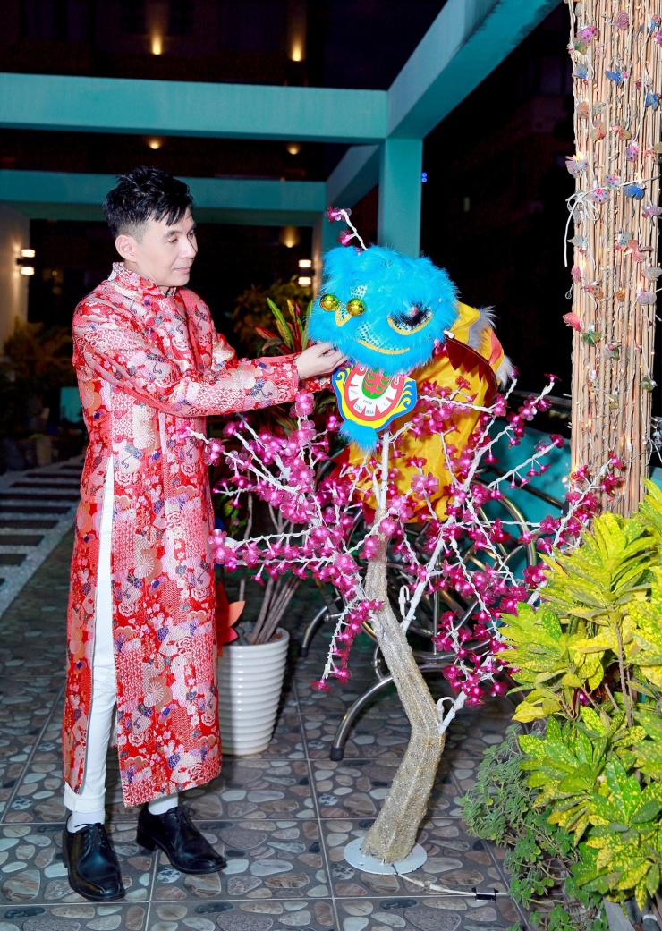 Tác giả tân trang nhà cửa để đón Tết