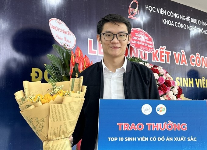 Duy bảo vệ đồ án tốt nghiệp tại PTIT vào giữa tháng 1, vào top 10 xuất sắc. Ảnh: Nhân vật cung cấp