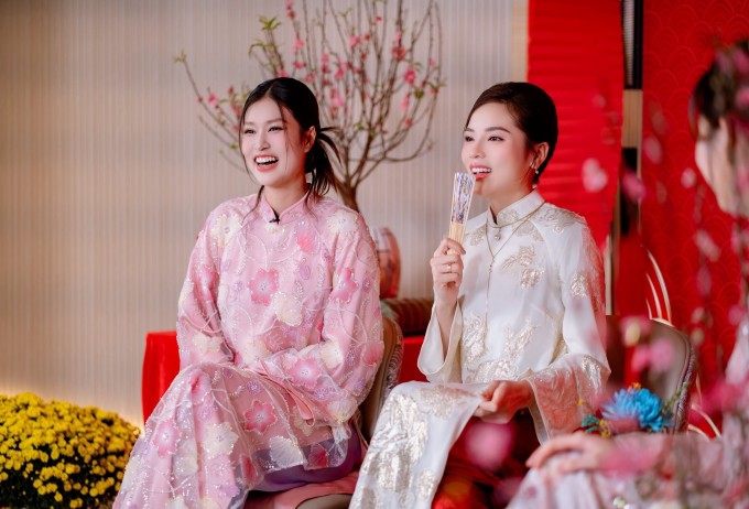 Ảnh sao 19/2: Con gái Trương Ngọc Ánh đi chúc Tết cùng bố - 9