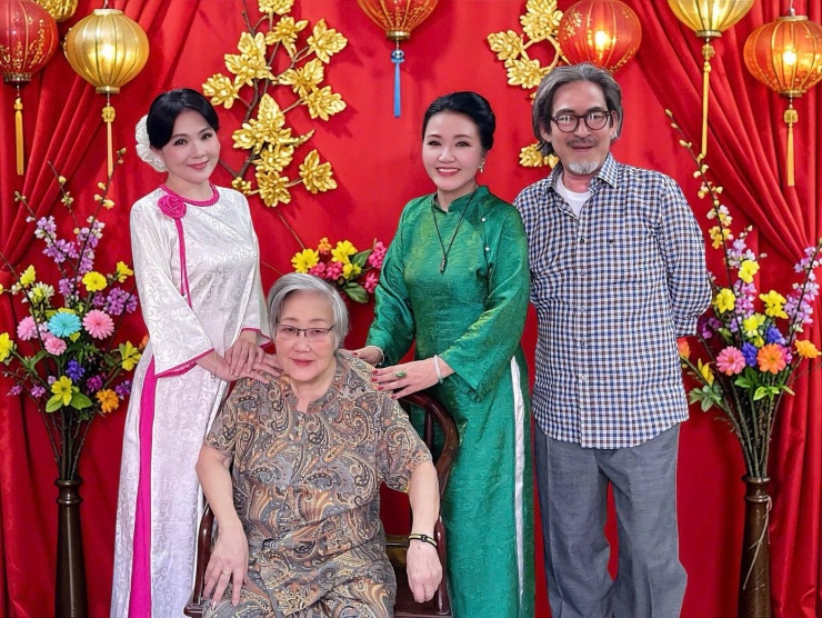 Khoảnh khắc sum họp gia đình của nghệ sĩ Ngân Quỳnh.