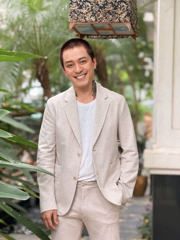 Tuấn Hưng sau biến cố mẹ qua đời đã chọn cách sống tĩnh và chỉ hướng về gia đình.