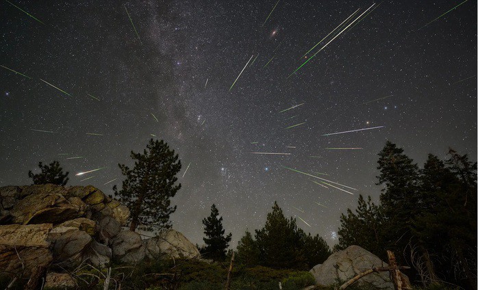Mưa sao băng Perseids nhìn từ một vùng hoang dã của Mỹ - Ảnh: NASA