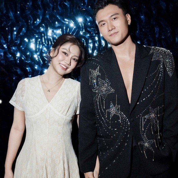 Xuân Phúc và vợ gặp nhau khi cùng tham gia một dự án quảng cáo.