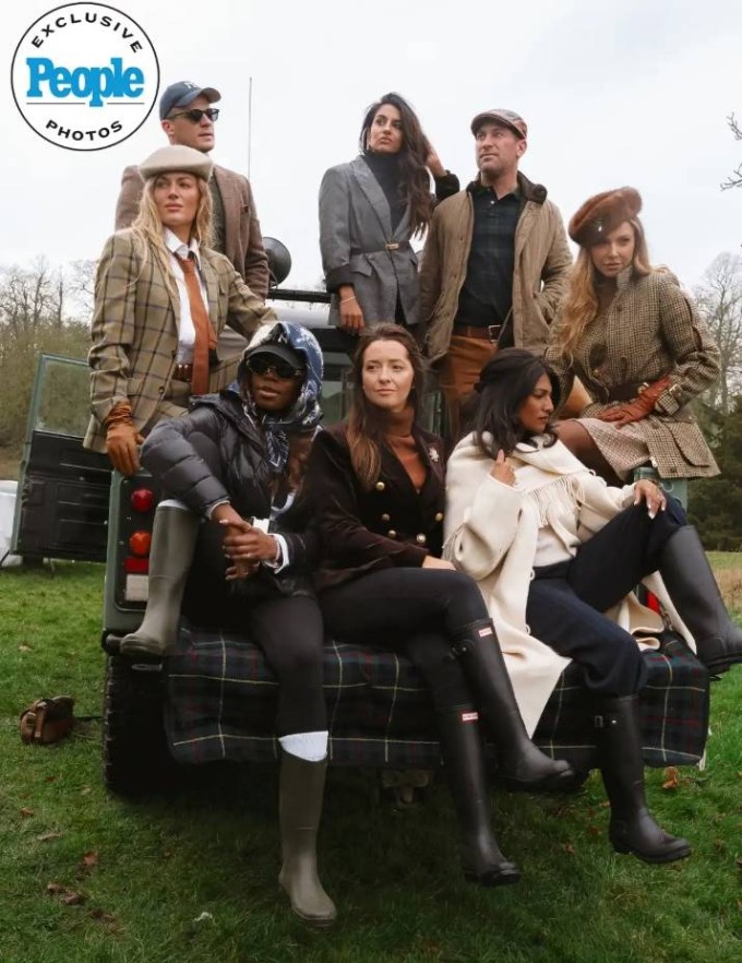 1772244272-codau3a-6179-3304-6963-width680height882 Allyn và bạn bè trong buổi bắn súng thể thao ở ngày thứ hai của sự kiện sinh nhật. Ảnh: Hana Gonzalez Photography