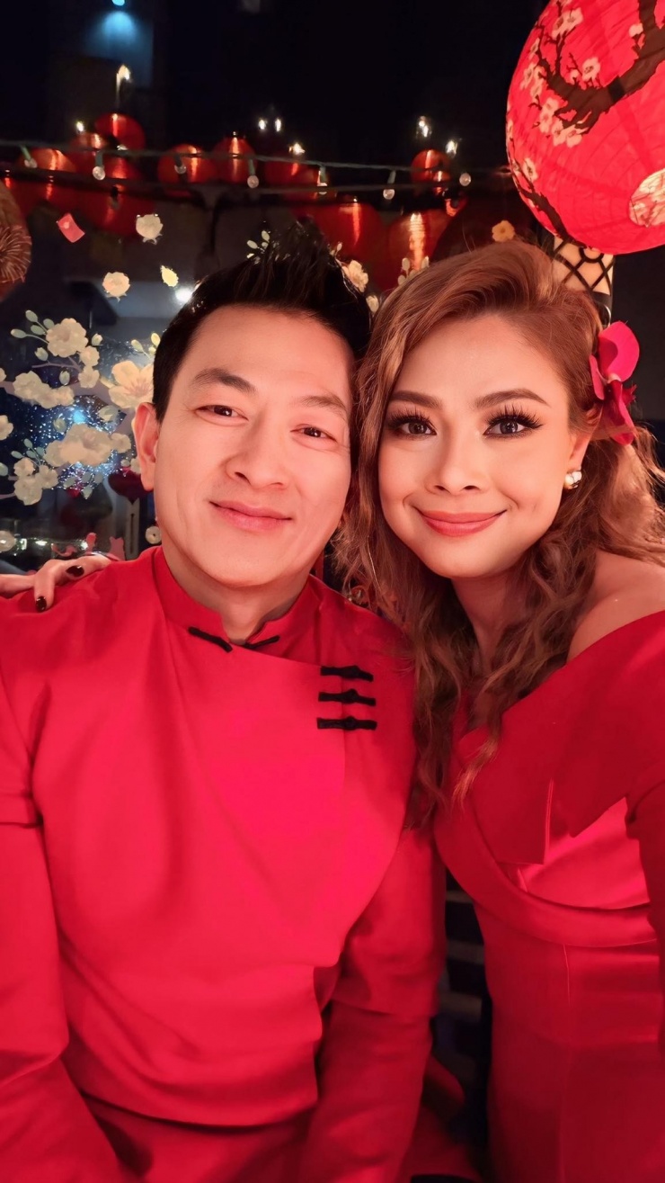 Ảnh sao 3/3: Đan Trường sang Mỹ mừng vợ cũ khai trương nhà hàng - 11