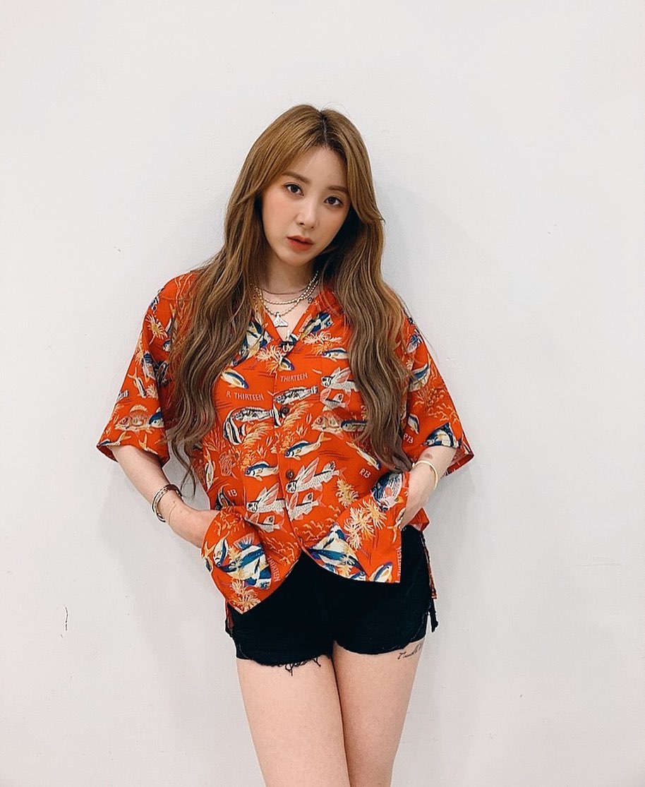 Không còn nhận ra nữ ca sĩ đình đám bị chồng doanh nhân