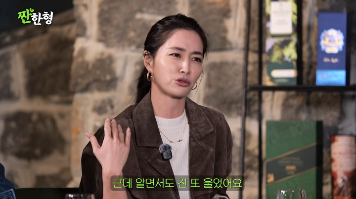 Nam thần showbiz thuê rạp chiếu phim cầu hôn nàng thơ gây bão toàn cõi mạng- Ảnh 1.