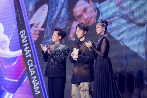 1can18084-1770516151903936377006 "Cú đúp" đỉnh nóc kịch trần của SOOBIN tại WeChoice Awards 2025 1can18084 1770516151903936377006