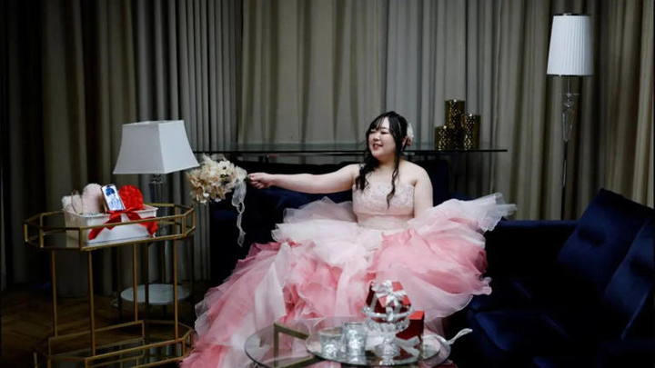 Cô dâu Nhật và cuộc hôn nhân ảo với chú rể AI gây tranh cãi- Ảnh 2.