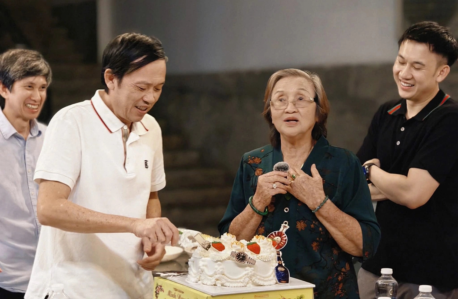 Tình hình của Hoài Linh khi sang tuổi 56- Ảnh 3.