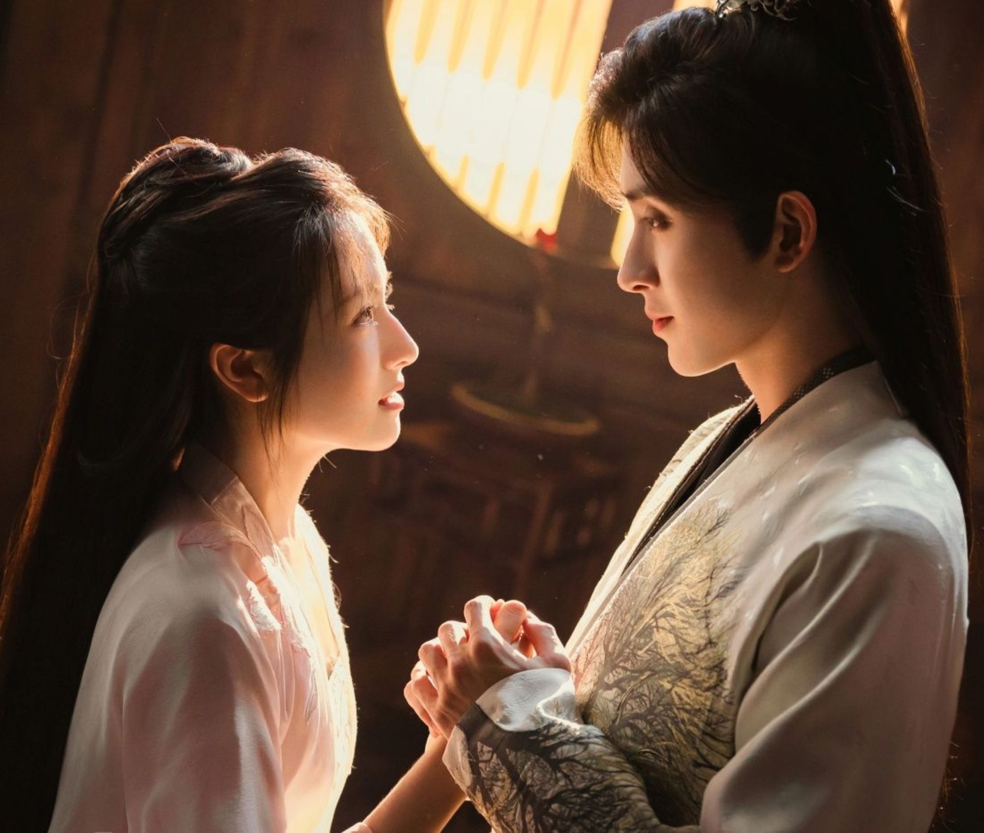 Hóa điên với hoàng tử - công chúa đẹp nhất Đêm Hội Weibo 2026: Visual sáng rực khung hình, mang đám cưới đến giùm- Ảnh 11.