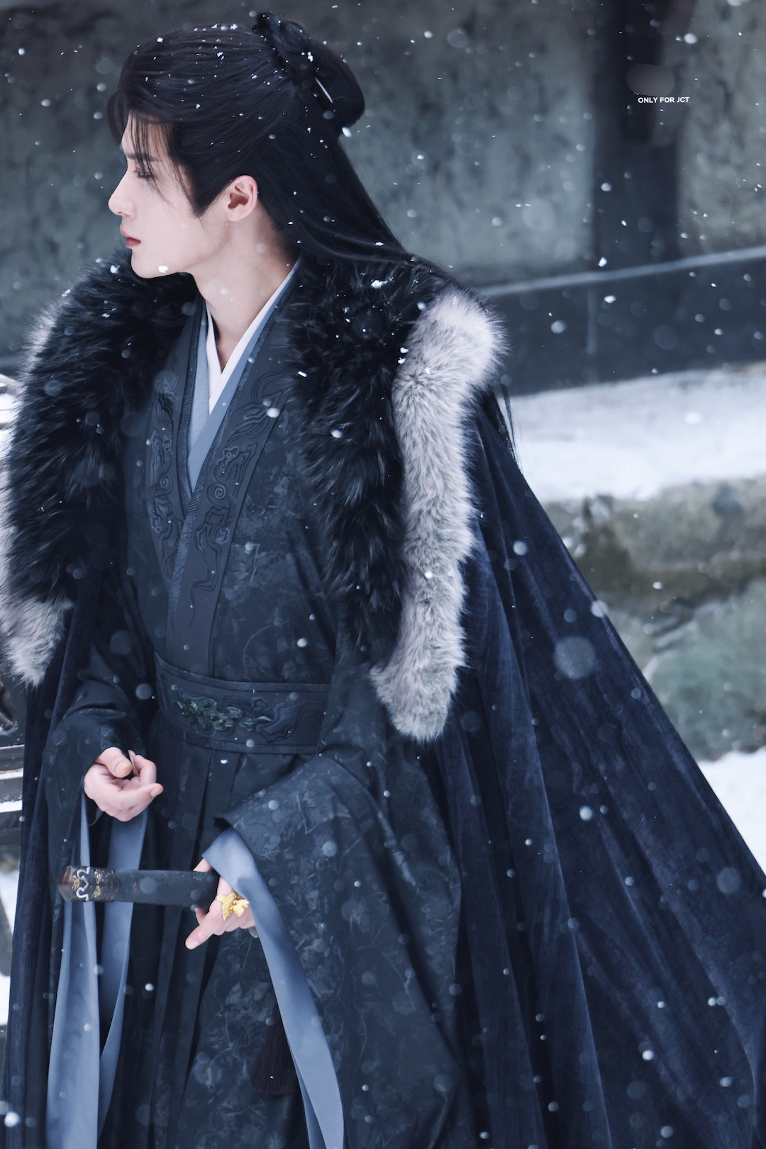 Vạn sự đều có giá chỉ visual này vô giá: Mặt như tranh vẽ còn diễn đỉnh, cao thêm 10cm thì có cả thế giới- Ảnh 8.