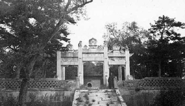 Sự thật về nàng Tiểu Yến Tử ngoài đời thật: “Hoàn Châu Cách Cách” có lừa chúng ta không?- Ảnh 3.