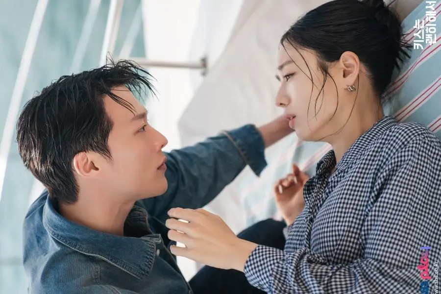 Kiếp trước cứu thế giới mới yêu được tổng tài đẹp phát điên thế này: 10 điểm kinh tế, 100 điểm tinh tế, 1000 điểm visual- Ảnh 1.