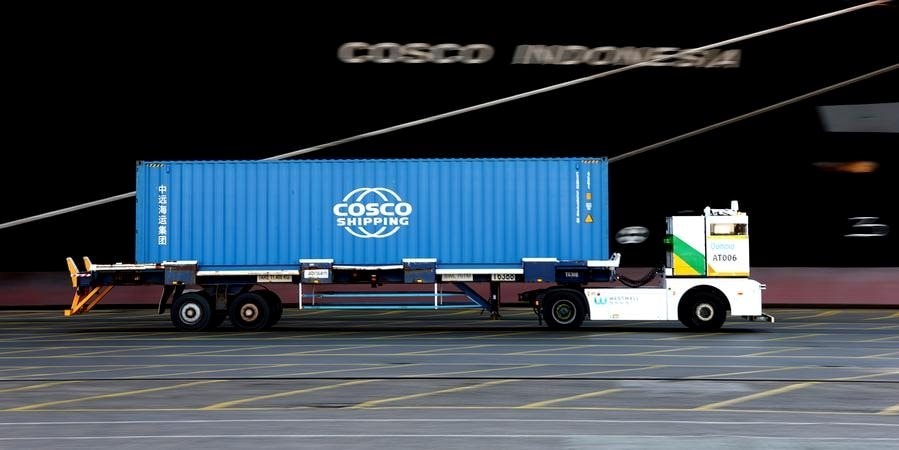 Phát hiện đoàn xe tải không người lái Trung Quốc chạy lặng lẽ ở khu cảng đông đúc bậc nhất thế giới - chuyên gia châu Âu thừa nhận: