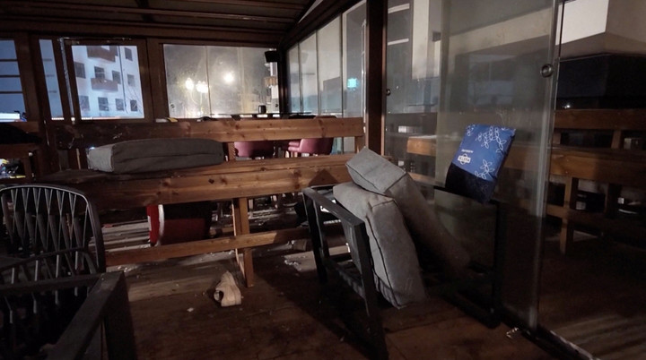 Thảm kịch cháy quán bar ở Thụy Sĩ: Nghi do pháo hoa làm bén lửa trần nhà- Ảnh 3.