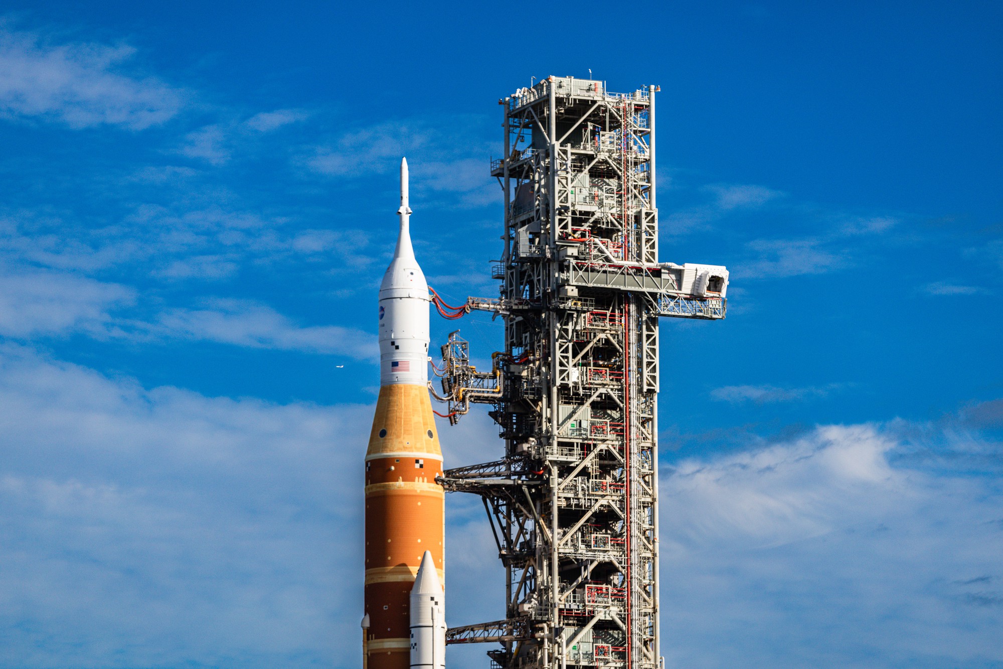 NASA sẵn sàng đưa con người trở lại Mặt Trăng- Ảnh 1.