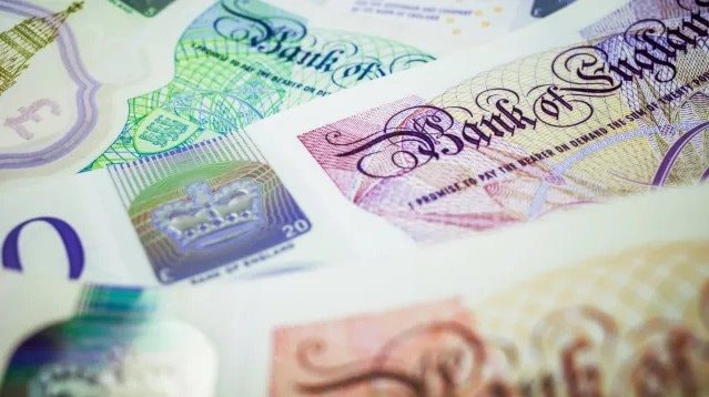 Thuế 'ngầm' 50 tỷ USD tại Anh: Tại sao người dân đang cảm thấy nghèo đi dù được tăng lương?- Ảnh 3.