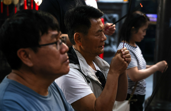 Đường phố khắp năm châu lung linh chào đón năm mới Bính Ngọ- Ảnh 24.