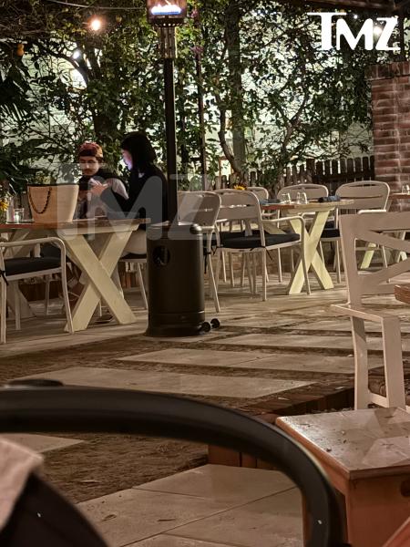 Timothée Chalamet - Kylie Jenner hẹn hò tại Mexico- Ảnh 2. Timothée Chalamet - Kylie Jenner hẹn hò tại Mexico- Ảnh 2.