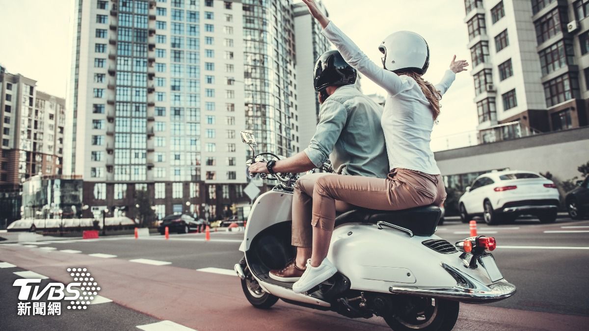 Phấn khích vì được chở hoa khôi sau xe máy, thanh niên lên cơn nhồi máu cơ tim suýt tử vong- Ảnh 1.