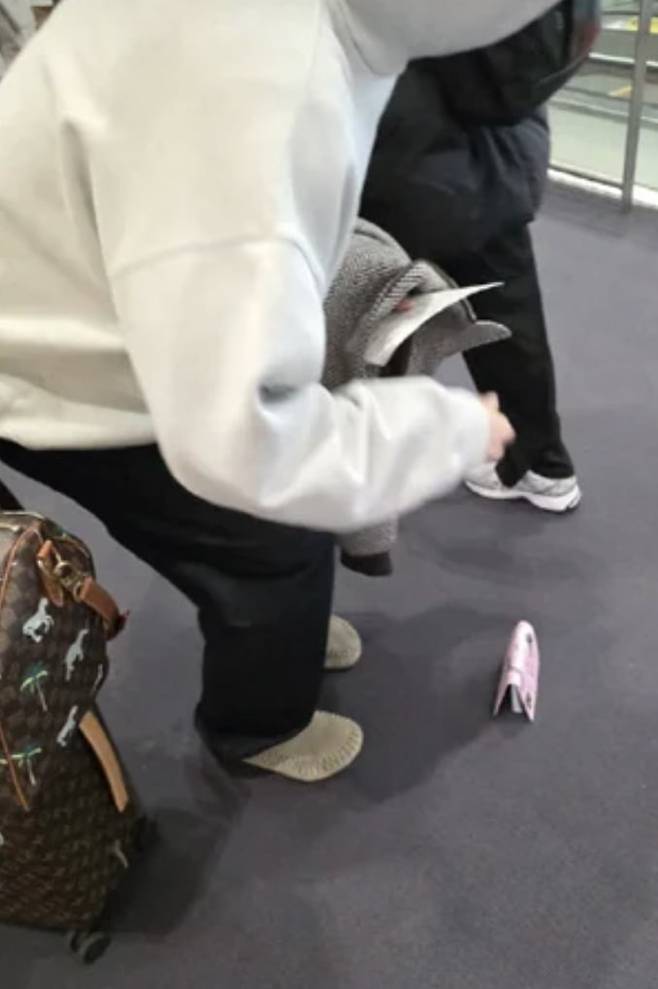 Không ngờ Gong Yoo cũng có ngày này- Ảnh 2.